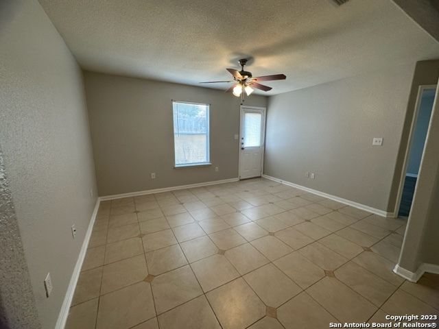 6014 BEAR CYN, San Antonio, TX 78252