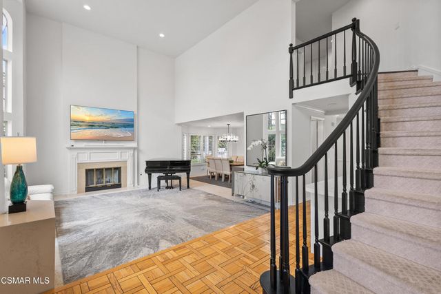 5045 Wagner Way, Oak Park, CA 91377