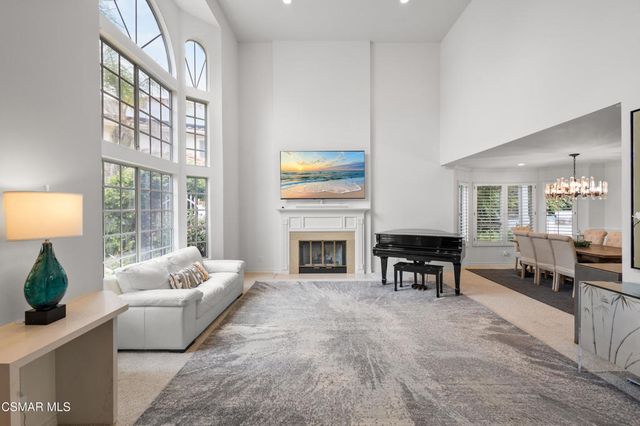5045 Wagner Way, Oak Park, CA 91377