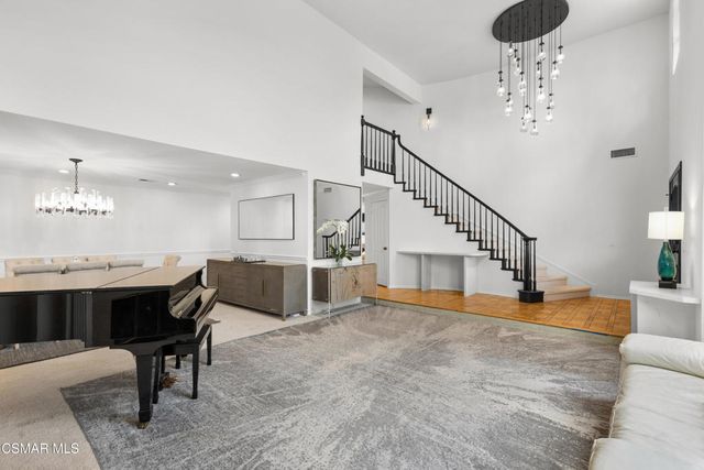 5045 Wagner Way, Oak Park, CA 91377