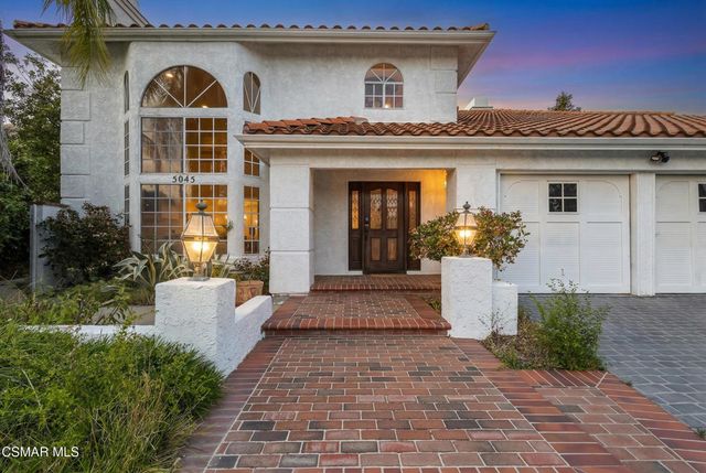 5045 Wagner Way, Oak Park, CA 91377