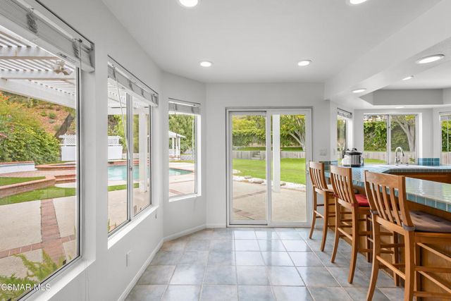 5045 Wagner Way, Oak Park, CA 91377