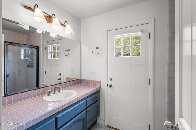 5045 Wagner Way, Oak Park, CA 91377