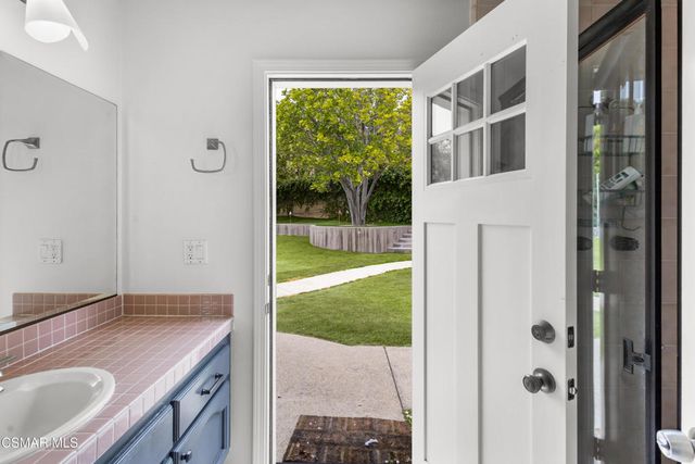 5045 Wagner Way, Oak Park, CA 91377