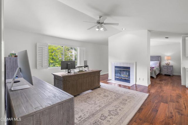 5045 Wagner Way, Oak Park, CA 91377