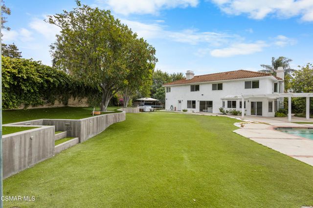 5045 Wagner Way, Oak Park, CA 91377