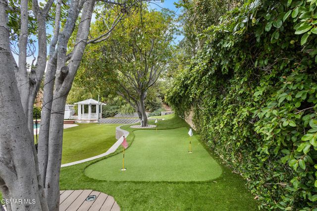 5045 Wagner Way, Oak Park, CA 91377