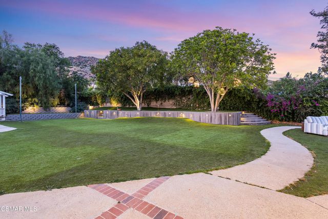 5045 Wagner Way, Oak Park, CA 91377