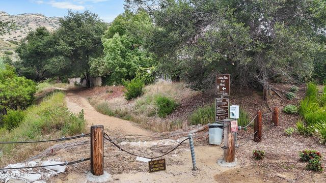 5045 Wagner Way, Oak Park, CA 91377