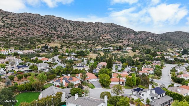 5045 Wagner Way, Oak Park, CA 91377