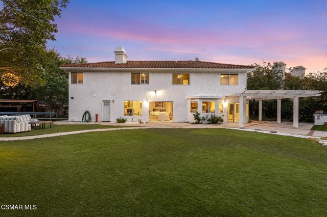 5045 Wagner Way, Oak Park, CA 91377