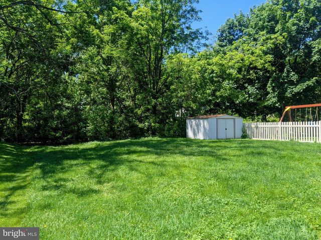 210 NOBLE ST, Lititz, PA 17543