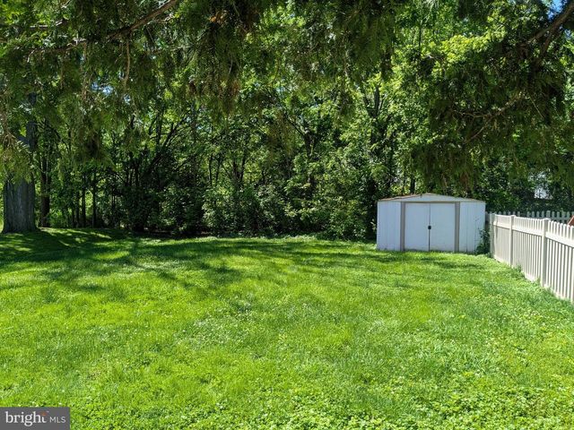 210 NOBLE ST, Lititz, PA 17543