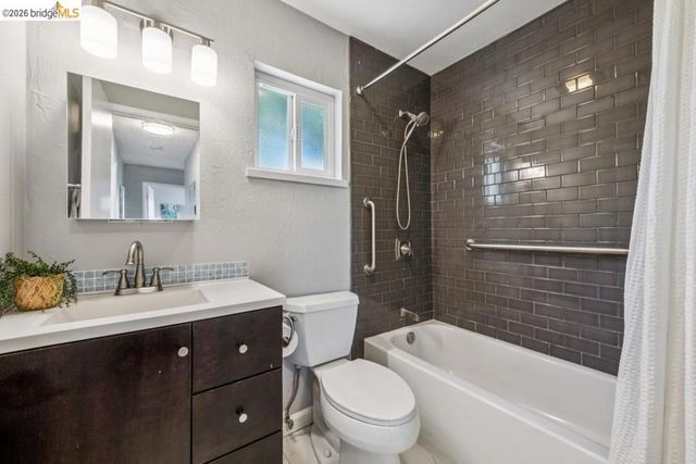 1516 Merced St, Richmond, CA 94804