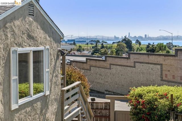 1516 Merced St, Richmond, CA 94804