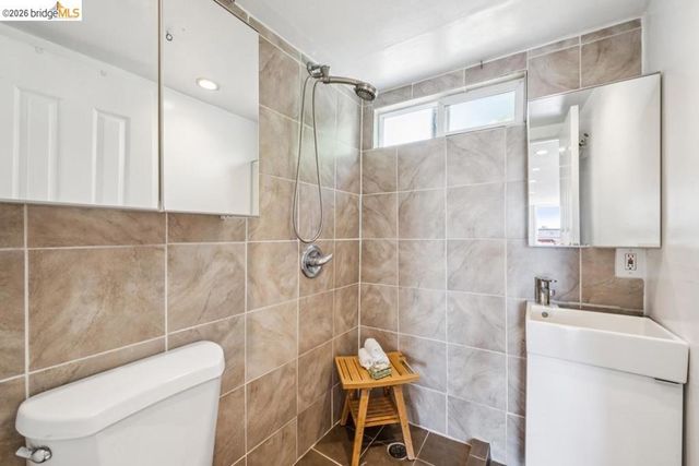 1516 Merced St, Richmond, CA 94804