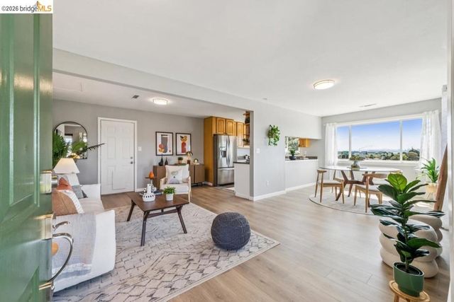 1516 Merced St, Richmond, CA 94804