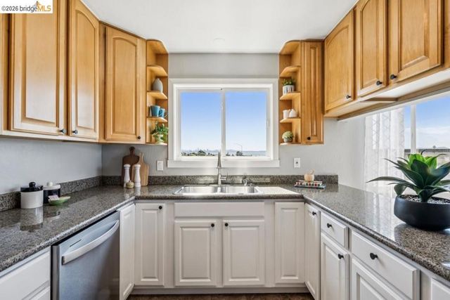 1516 Merced St, Richmond, CA 94804