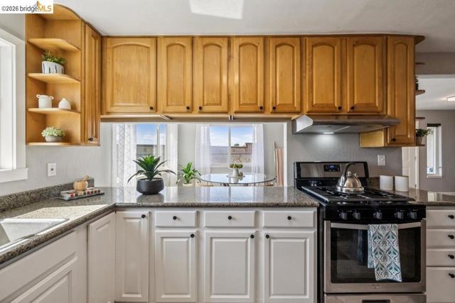 1516 Merced St, Richmond, CA 94804