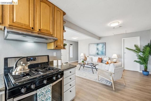 1516 Merced St, Richmond, CA 94804