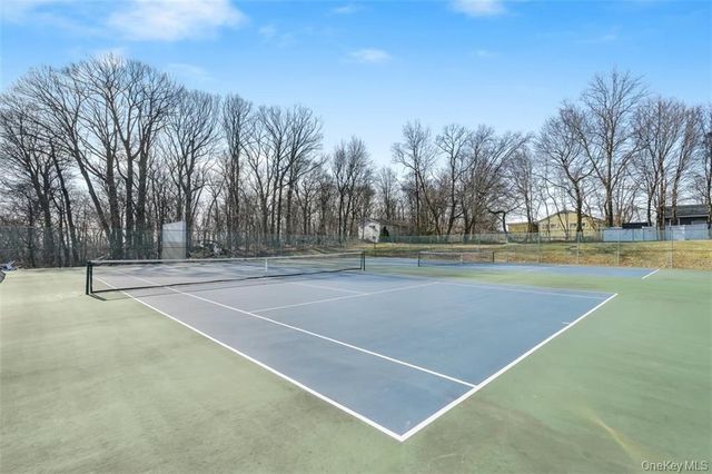 8 Wyndover Woods Lane 18, White Plains, NY 10603