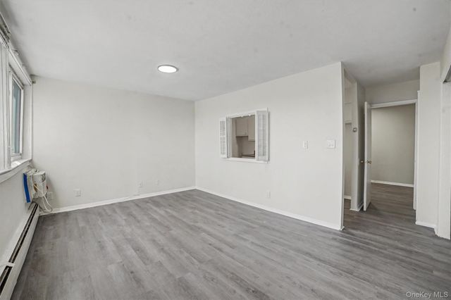 8 Wyndover Woods Lane 18, White Plains, NY 10603