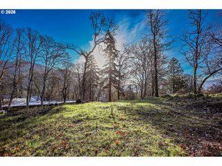 912 HILLSIDE Ln, White Salmon, WA 98672