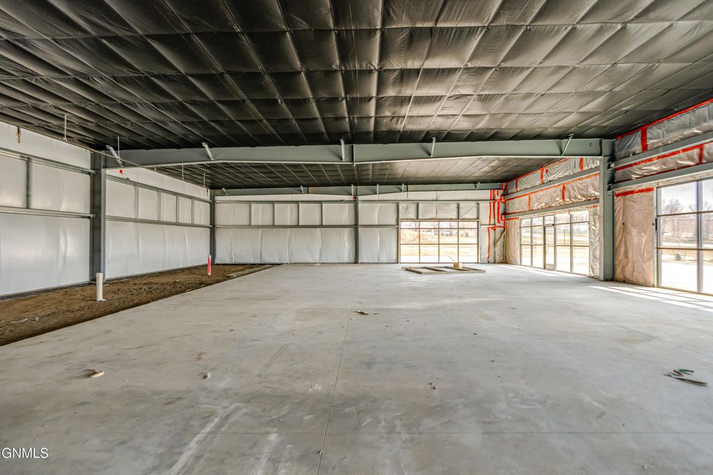 105 Mcdougall Drive N, Lincoln, ND 58504 photo 23