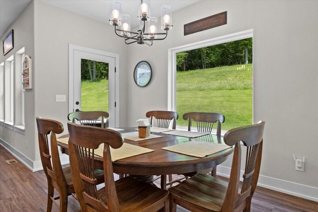 W237N6842 Ancient Oaks COURT, Sussex, WI 53089
