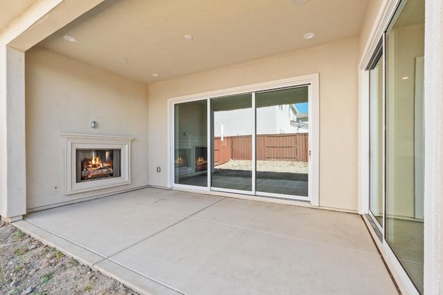 4016 Copperwood Way, Folsom, CA 95630