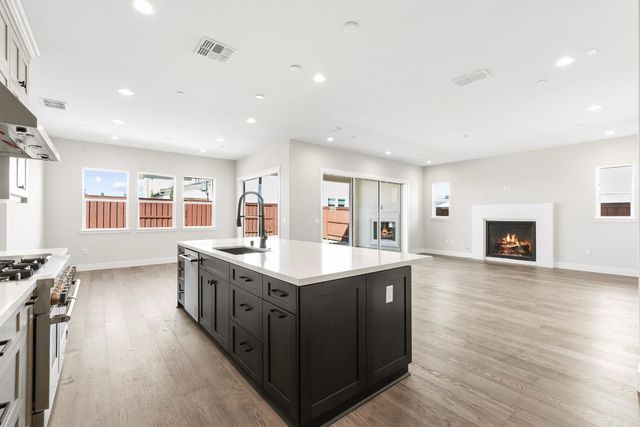 4016 Copperwood Way, Folsom, CA 95630