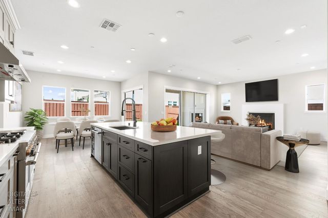 4016 Copperwood Way, Folsom, CA 95630