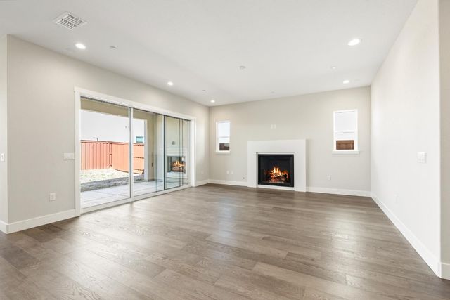 4016 Copperwood Way, Folsom, CA 95630