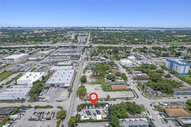 808 NW 71st St, Miami, FL 33150