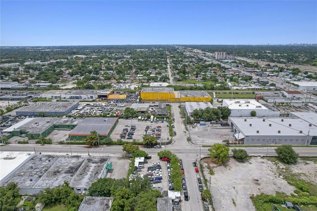 808 NW 71st St, Miami, FL 33150
