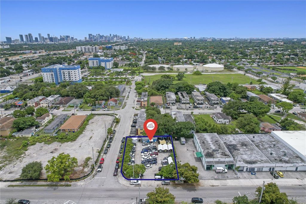 808 NW 71st St, Miami, FL 33150