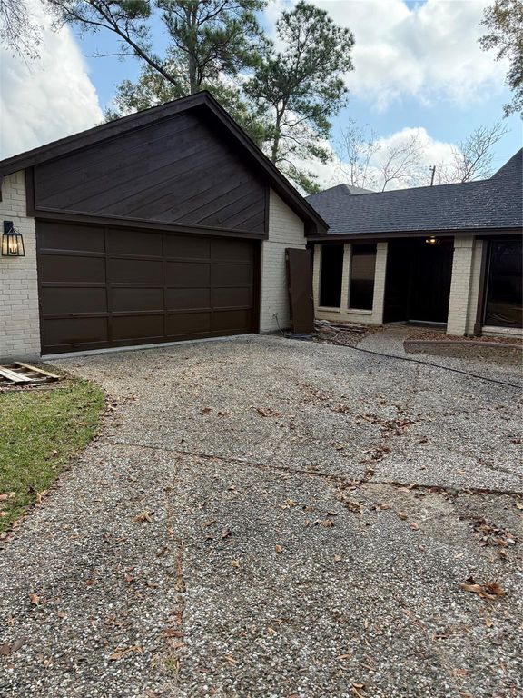 403 Red Bud Lane, Baytown, TX 77520