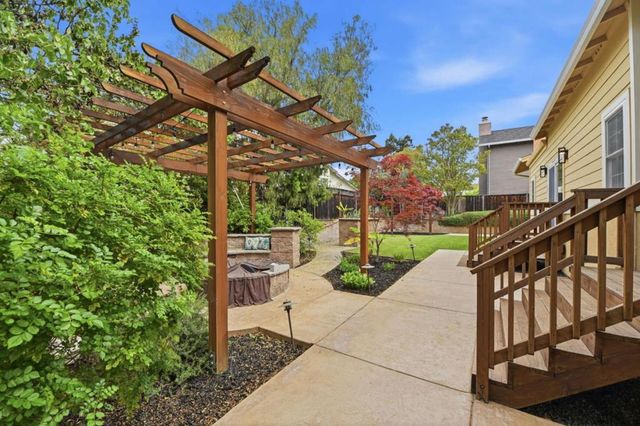 1129 Foxhurst Way, San Jose, CA 95120