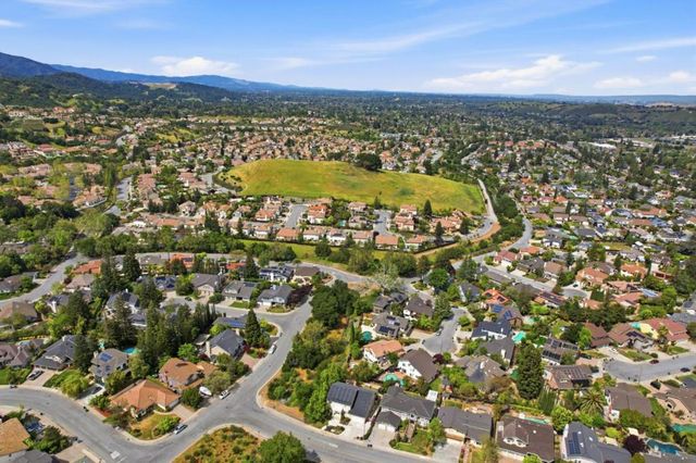 1129 Foxhurst Way, San Jose, CA 95120