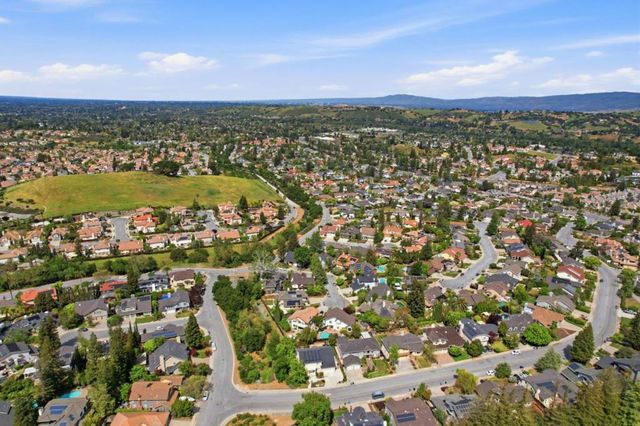 1129 Foxhurst Way, San Jose, CA 95120