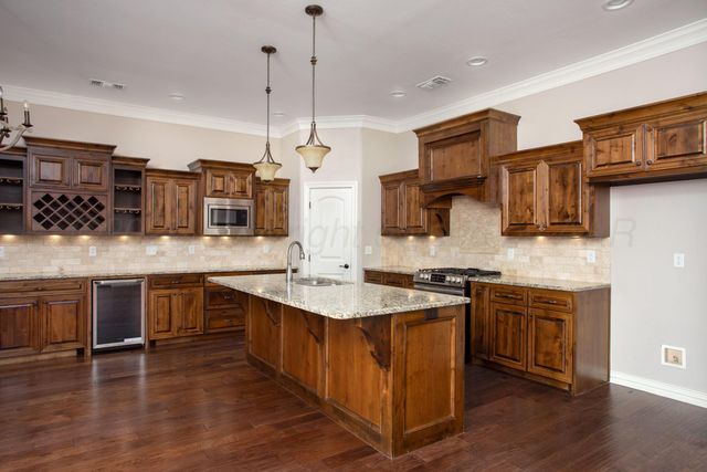 407 CEDAR MEADOW Circle, Amarillo, TX 79124