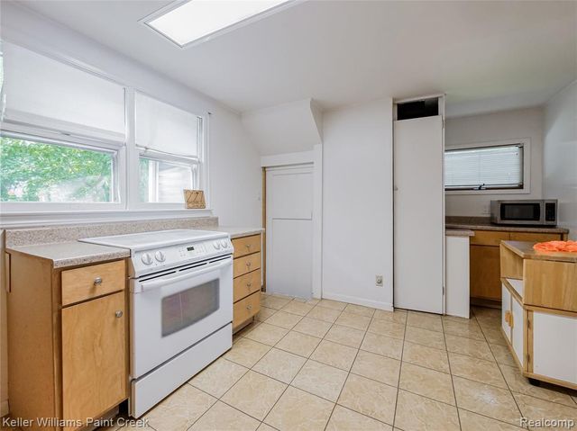 227 Ora Road, Oxford, MI 48371