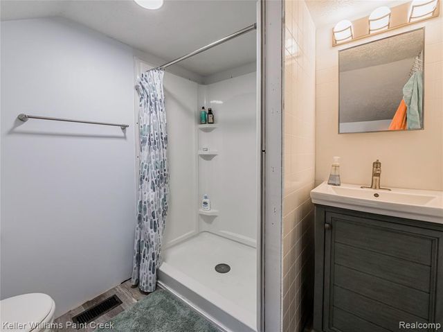227 Ora Road, Oxford, MI 48371