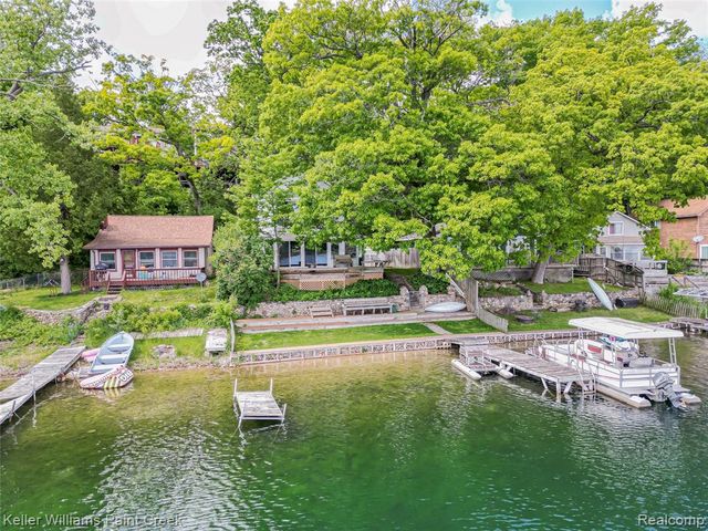 227 Ora Road, Oxford, MI 48371