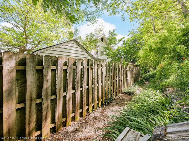 227 Ora Road, Oxford, MI 48371