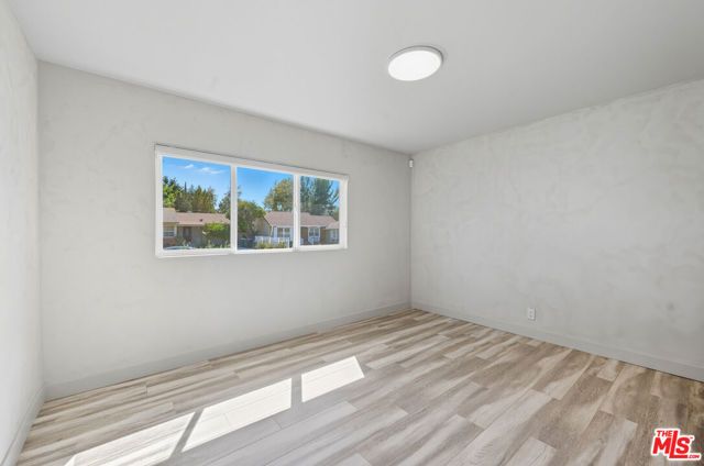 19153 Bessemer Street, Tarzana (los Angeles), CA 91335