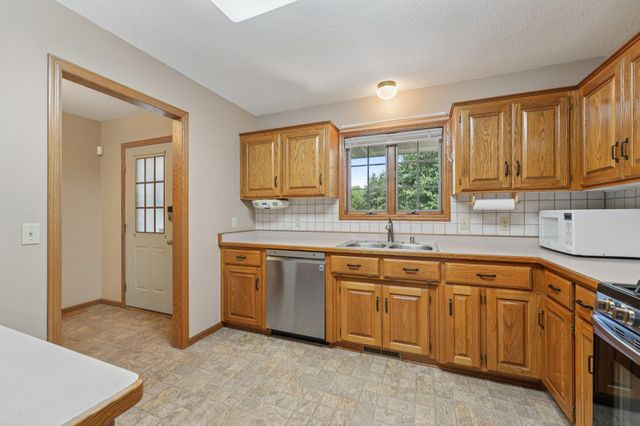 24864 Kettle River Boulevard, Wyoming, MN 55025
