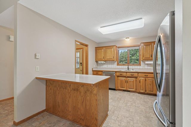 24864 Kettle River Boulevard, Wyoming, MN 55025