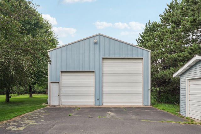 24864 Kettle River Boulevard, Wyoming, MN 55025