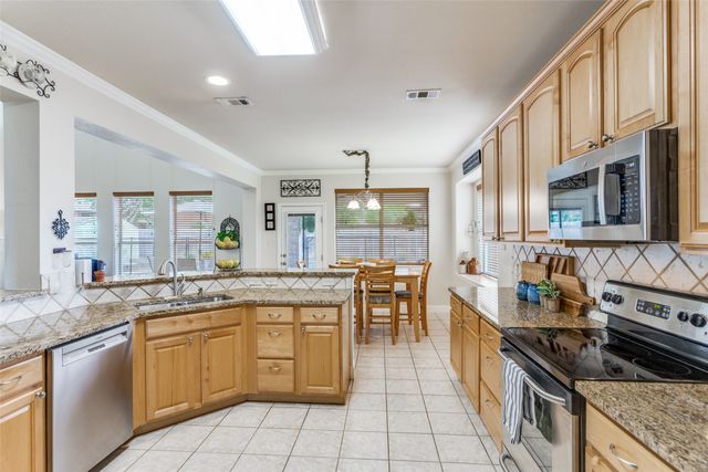 908 Sequoia Way, Saginaw, TX 76131